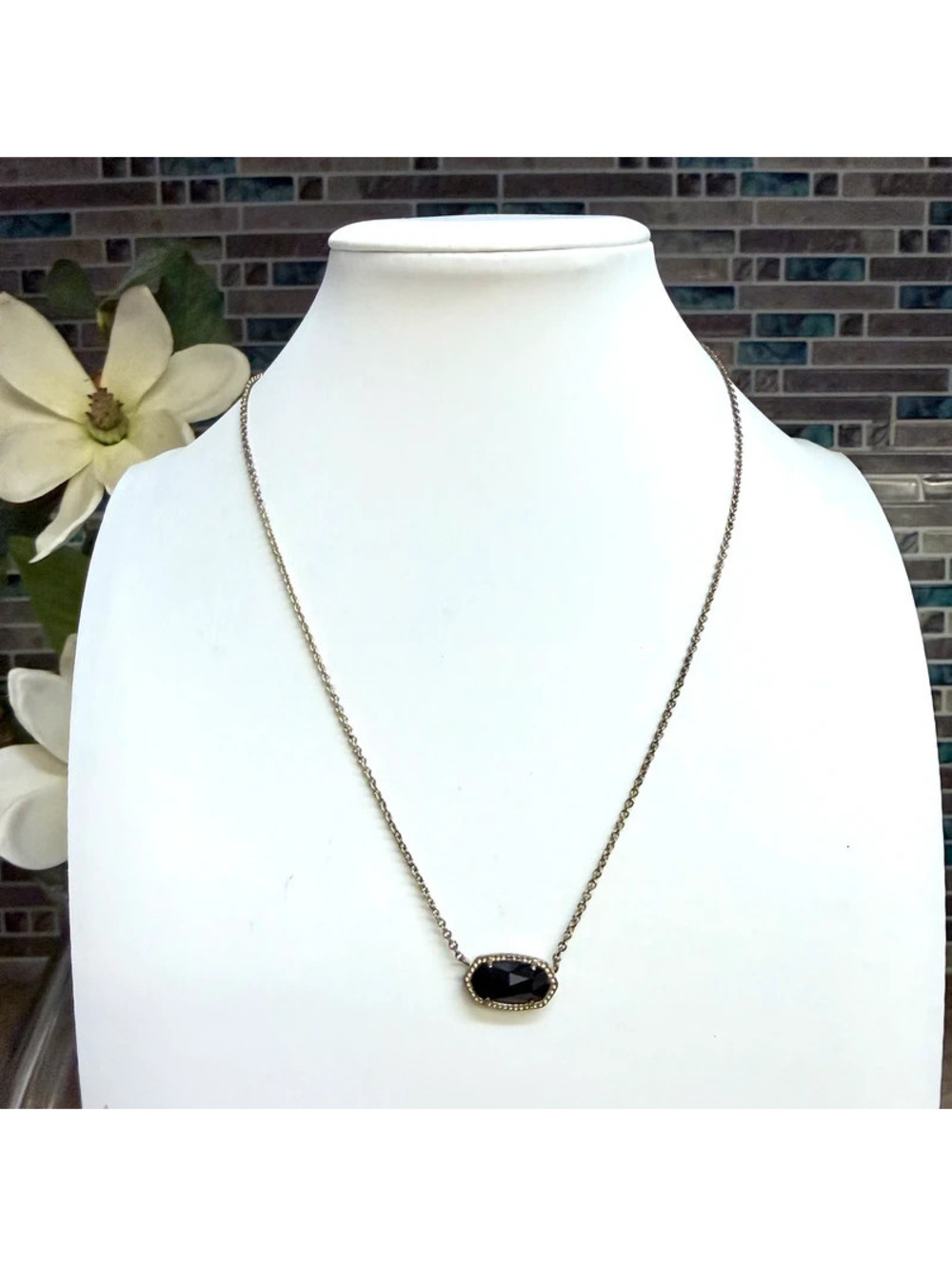 Kendra Scott Elisa Gold Pendant Necklace Iridescent Black Faceted Oval
